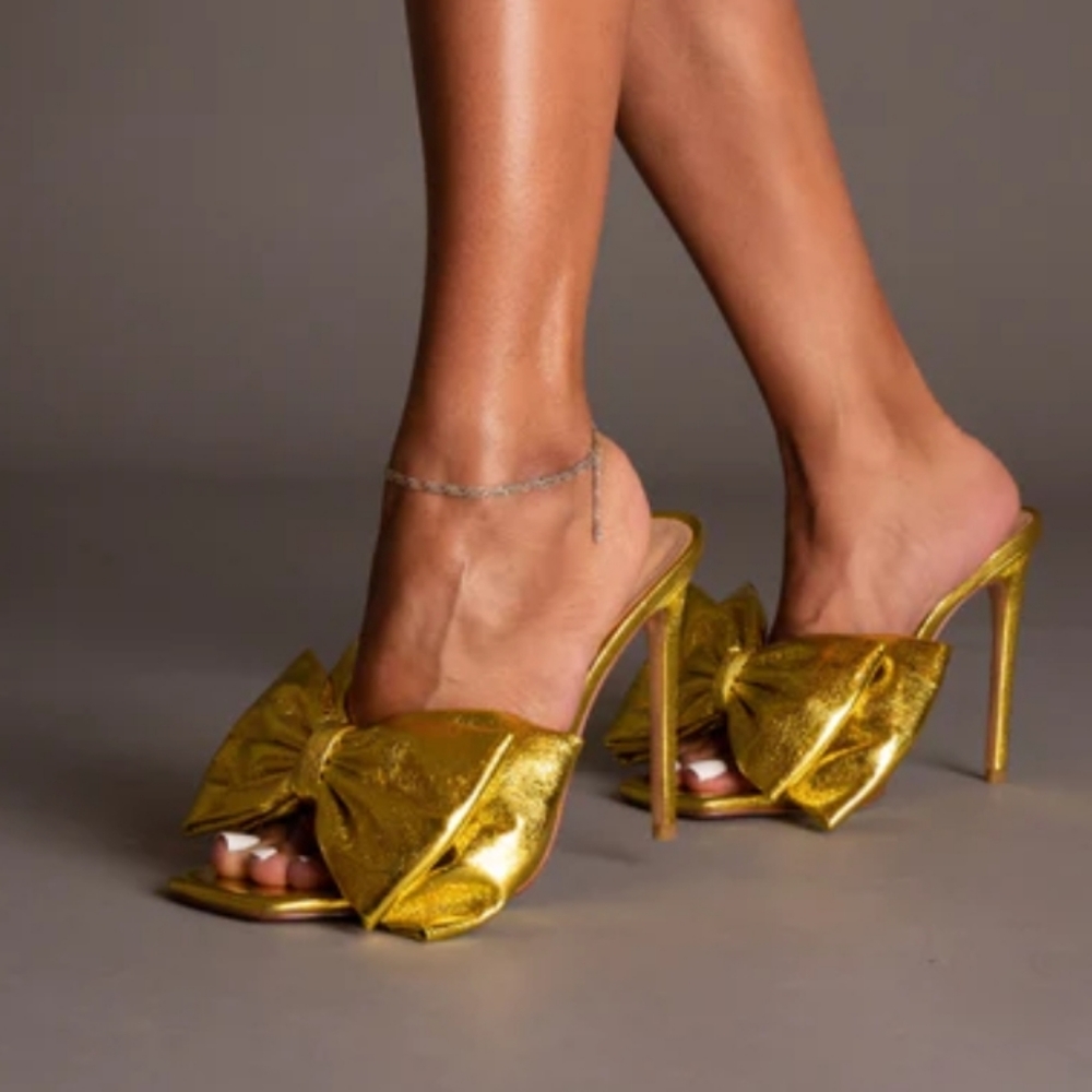 Twelve AM Co girl friend gold heels size 11 - Picture 2 of 6